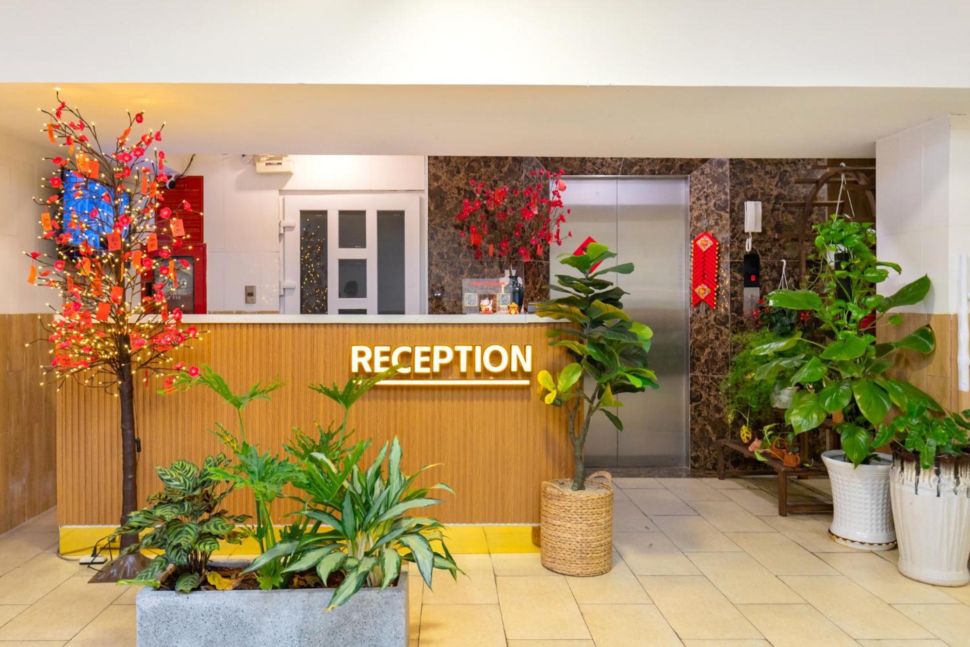 Prague Hotel Vung Tau Bagian luar foto